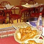 Hotel Pastel París